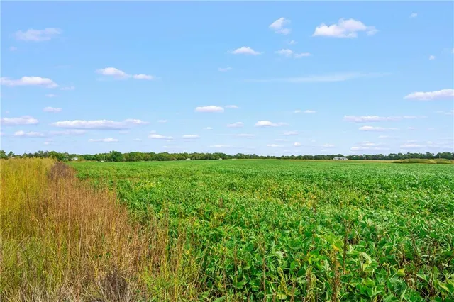 $94,500 | 44 Smasal Road, Sedalia, MO 65301