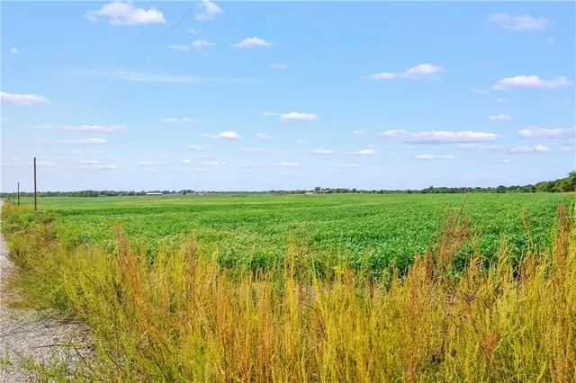 $94,500 | 44 Smasal Road, Sedalia, MO 65301