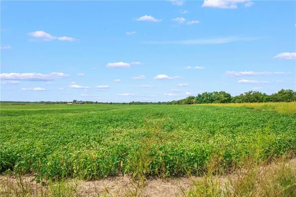 $94,500 | 44 Smasal Road, Sedalia, MO 65301