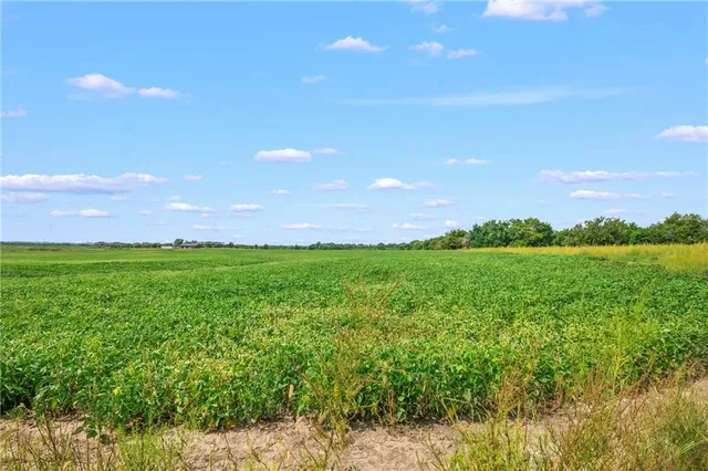 $94,500 | 44 Smasal Road, Sedalia, MO 65301