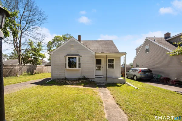 $279,900 | 4 Francis Street, East Haven, CT 06512