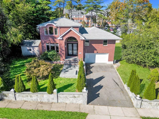 $1,599,888 | 300 Ellen Place, Jericho, NY 11753