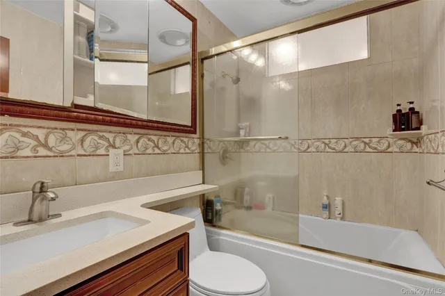 $1,599,888 | 300 Ellen Place, Jericho, NY 11753