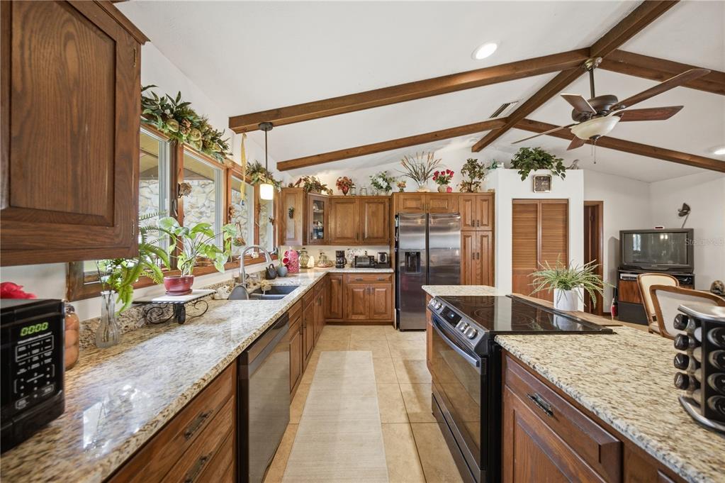 701 Southeast 123rd Street Road Ocala, FL 34480 - Photo 10 of 43 Gallery Image 10