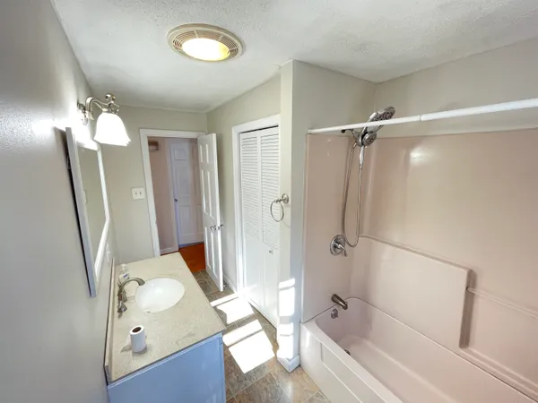 $409,900 | 51 Island Pond Road, Derry, NH 03038
