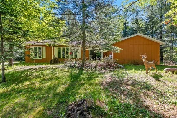 $319,900 | N6814 Springbrook Road, Cecil, WI 54111