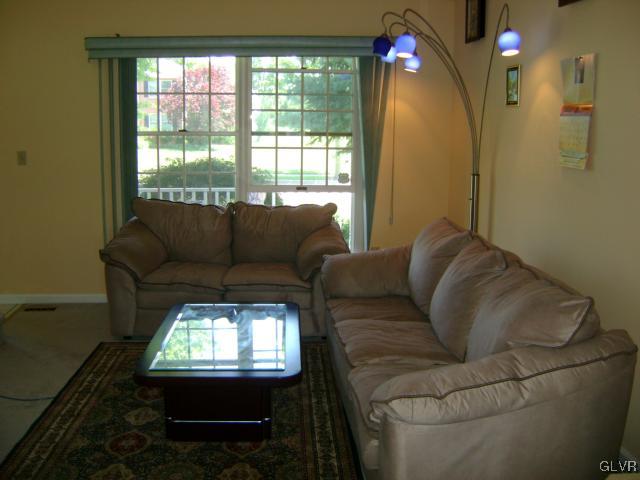 4980 Harvey Road Bethlehem, PA 18020 - Photo 6 of 43 Gallery Image 6