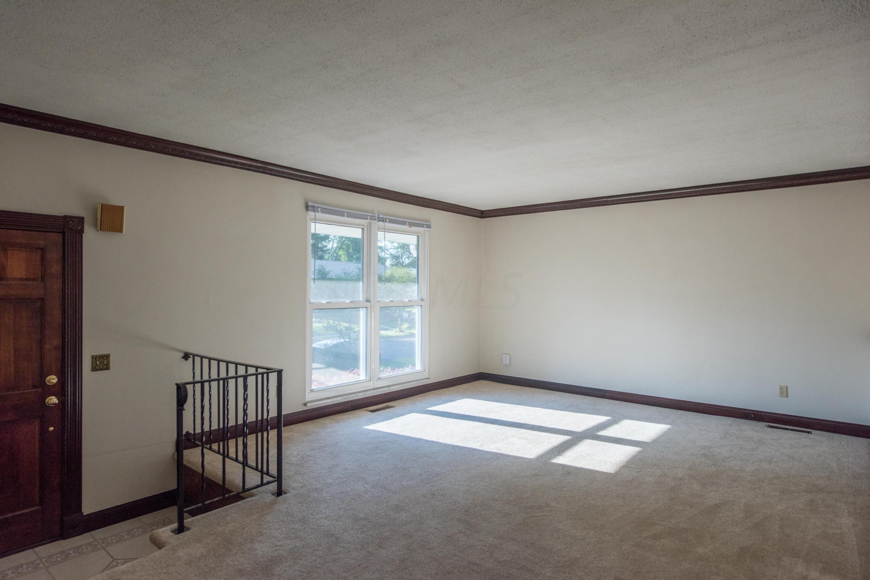 4839 Bourke Road Columbus, OH 43229 - Photo 12 of 55 Gallery Image 12