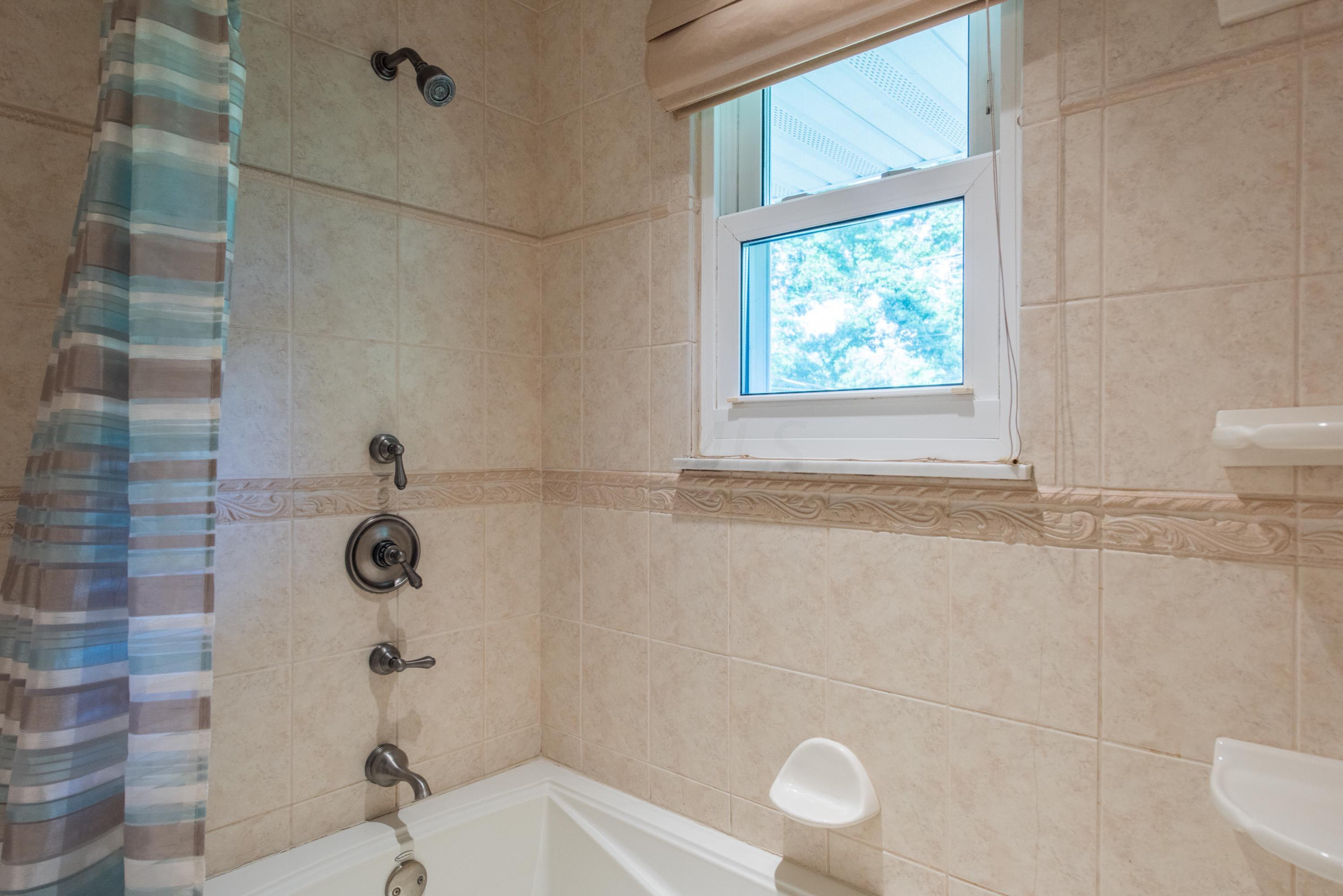 4839 Bourke Road Columbus, OH 43229 - Photo 24 of 55 Gallery Image 24