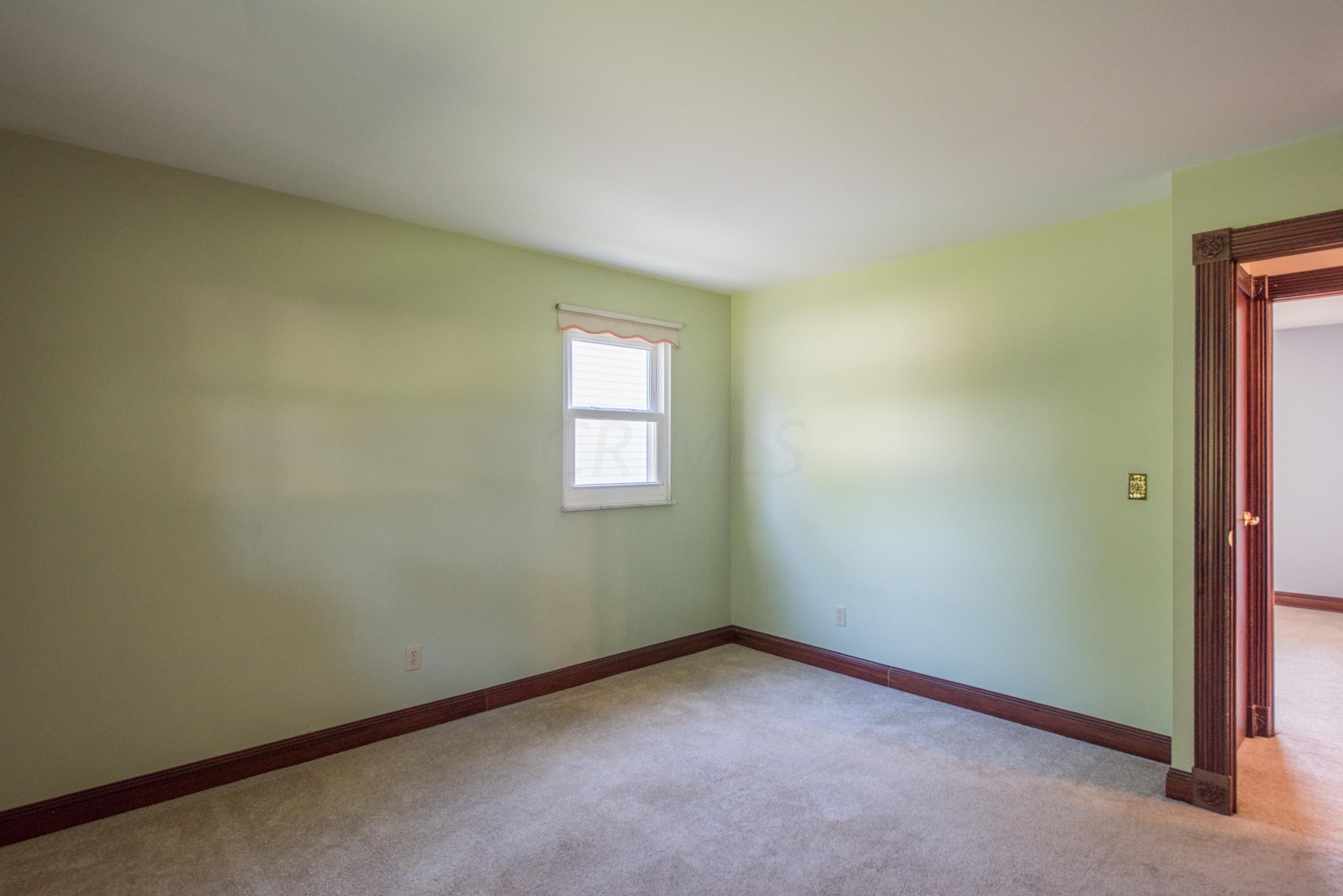 4839 Bourke Road Columbus, OH 43229 - Photo 29 of 55 Gallery Image 29