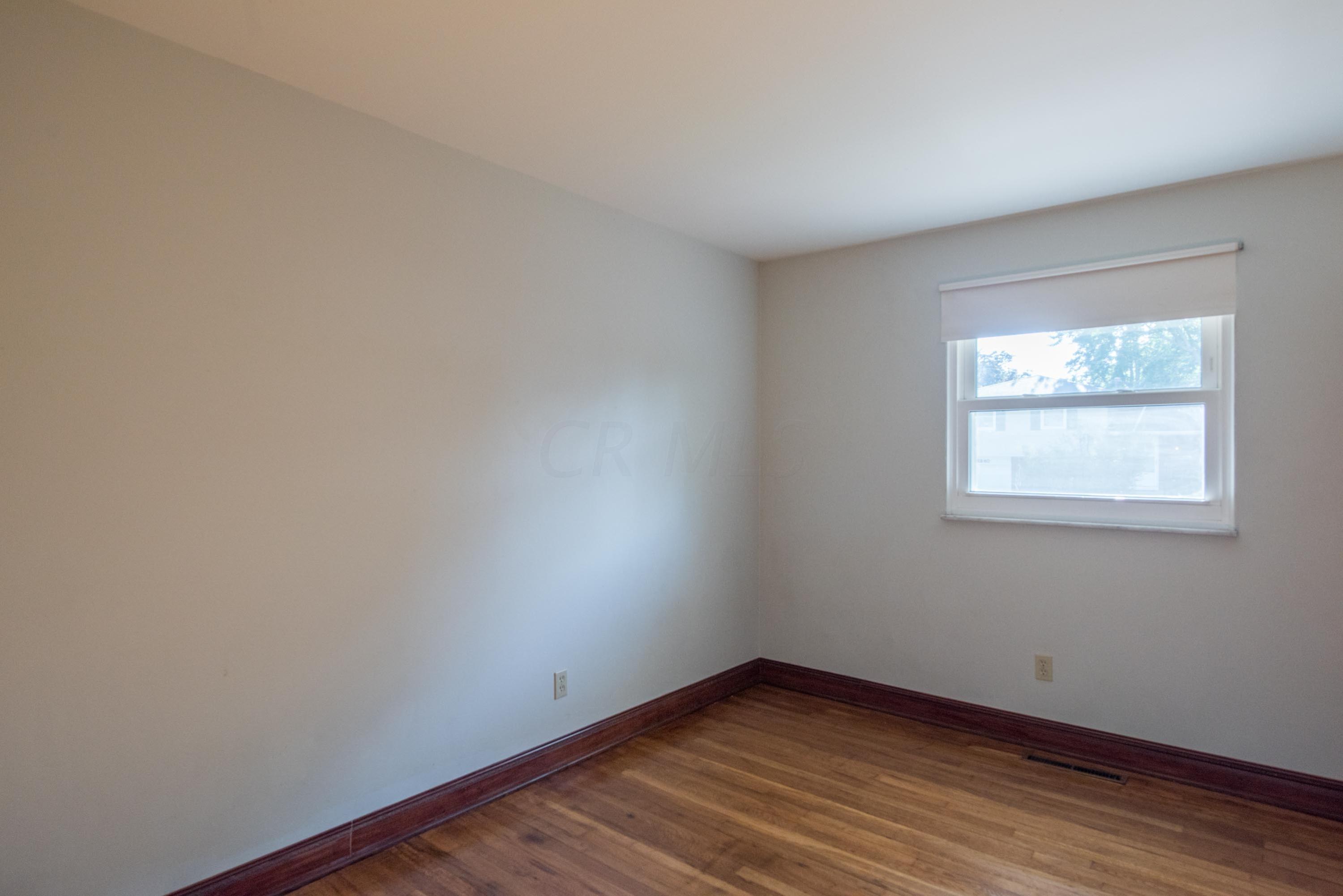 4839 Bourke Road Columbus, OH 43229 - Photo 34 of 55 Gallery Image 34