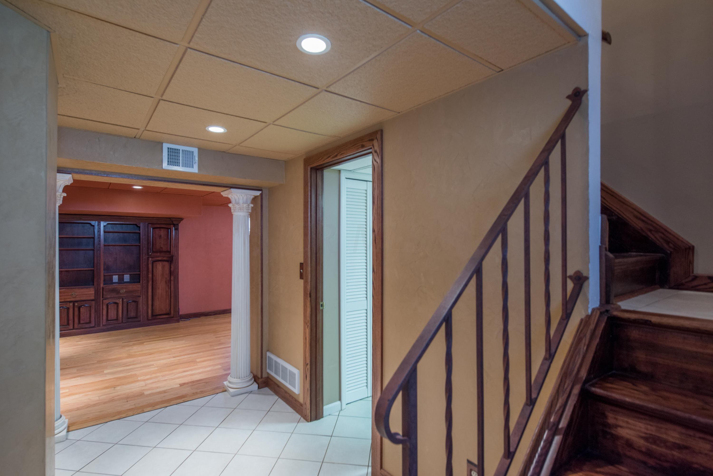 4839 Bourke Road Columbus, OH 43229 - Photo 39 of 55 Gallery Image 39