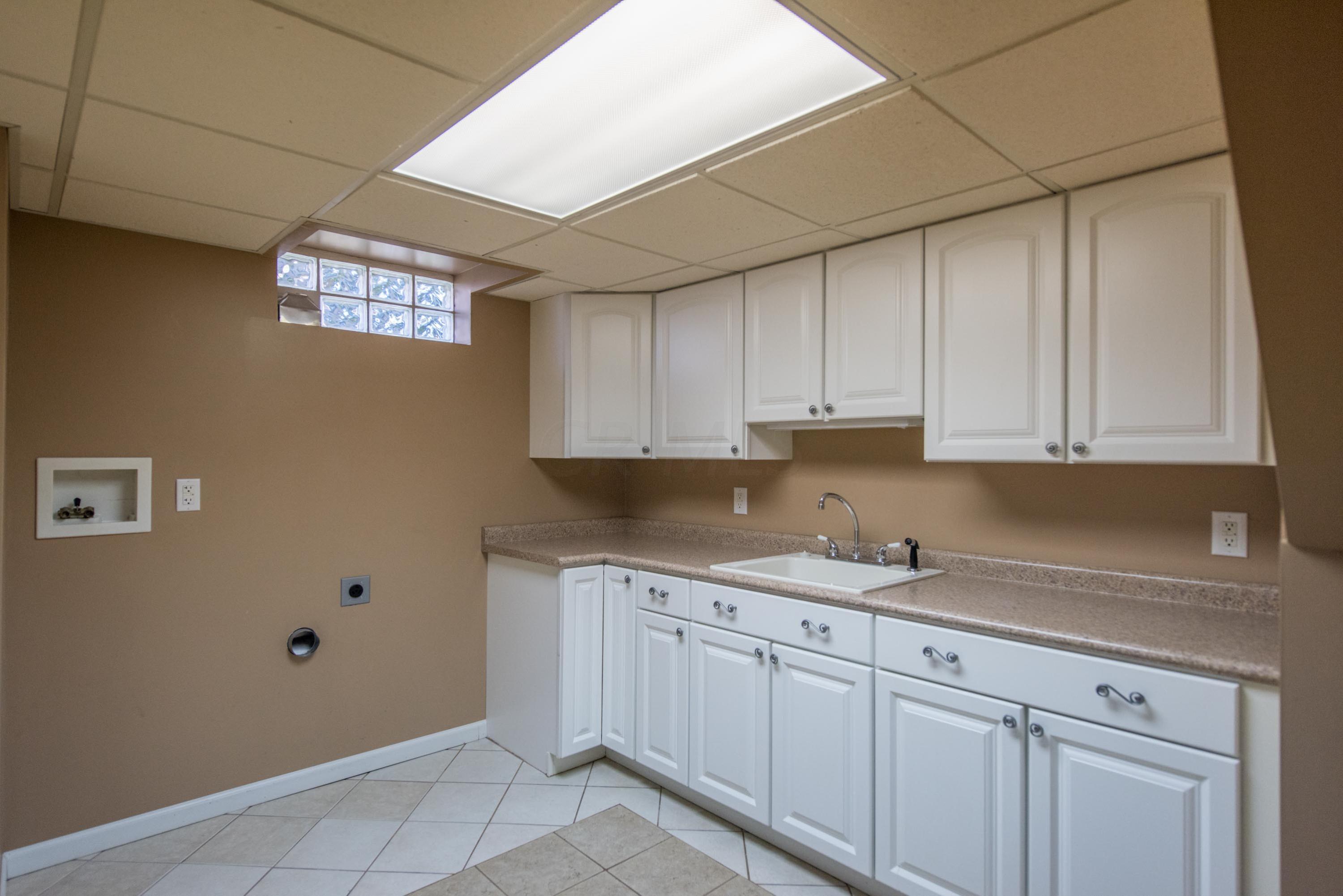 4839 Bourke Road Columbus, OH 43229 - Photo 5 of 55 Gallery Image 5
