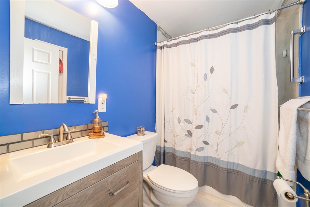 20 Kenberma Road Worcester, MA 01604 - Photo 12 of 16