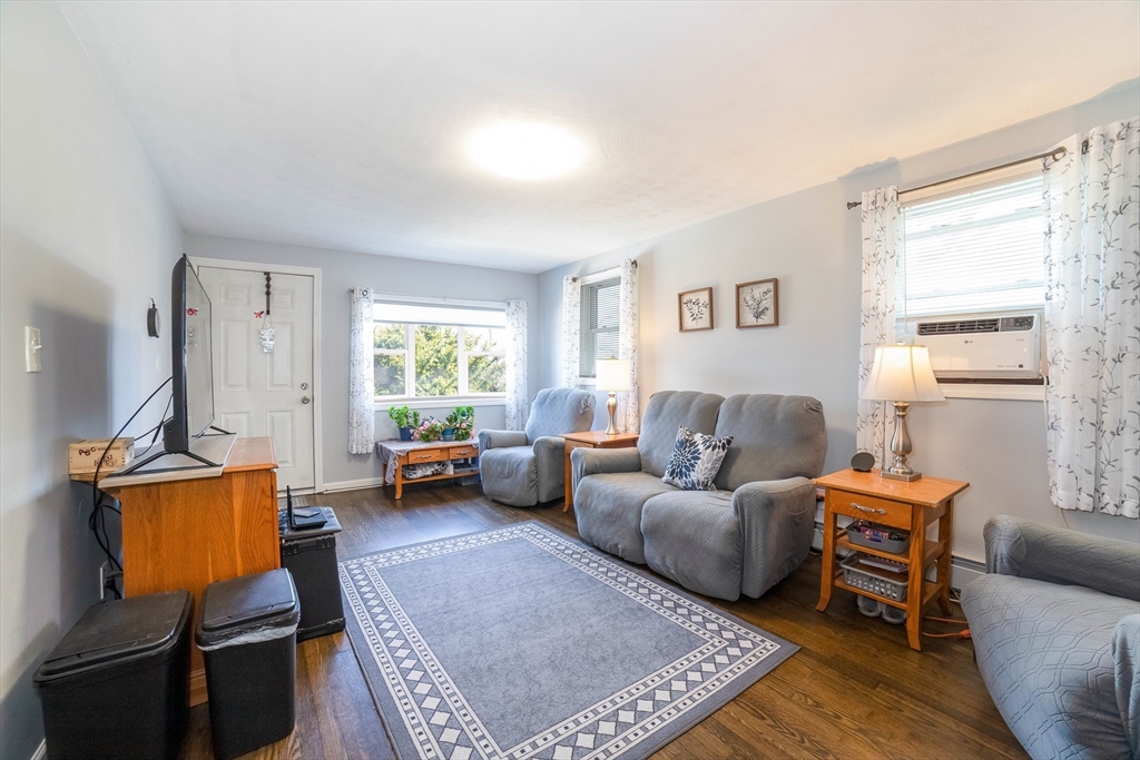 20 Kenberma Road Worcester, MA 01604 - Photo 4 of 16