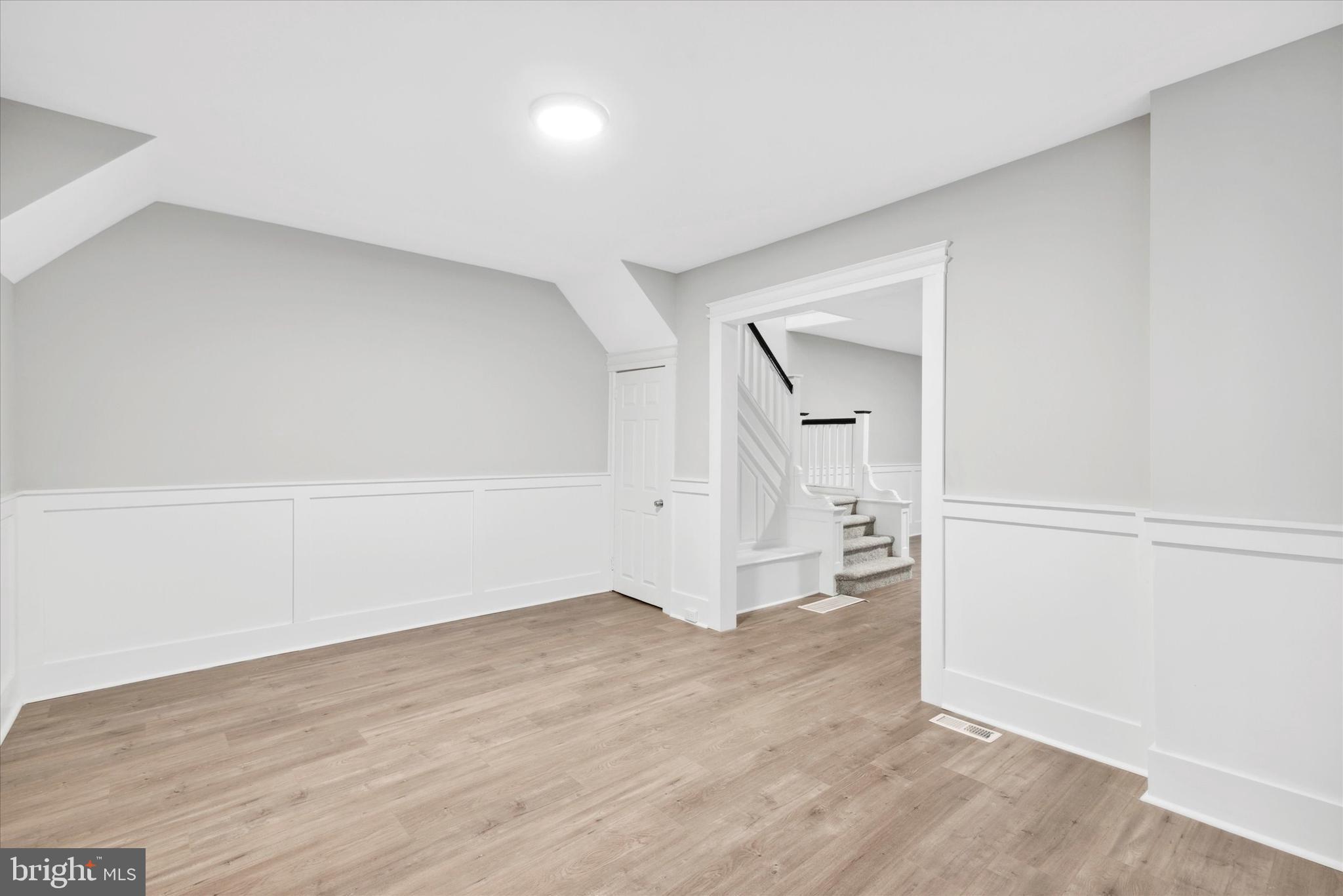 1218 Wagner Avenue Philadelphia, PA 19141 - Photo 5 of 24