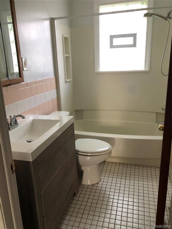 3525 Alida Avenue Rochester Hills, MI 48309 - Photo 8 of 16