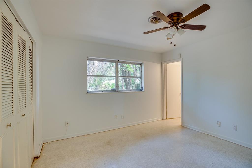 411 Holly Road Vero Beach, FL 32963 - Photo 7 of 16 Gallery Image 7