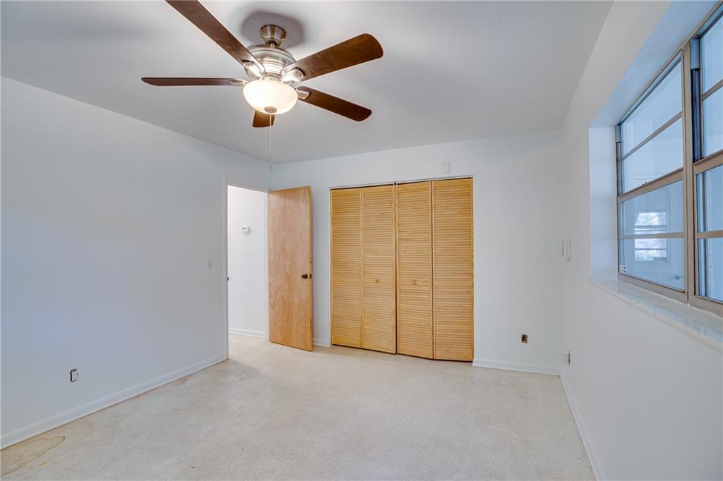411 Holly Road Vero Beach, FL 32963 - Photo 10 of 16 Gallery Image 10