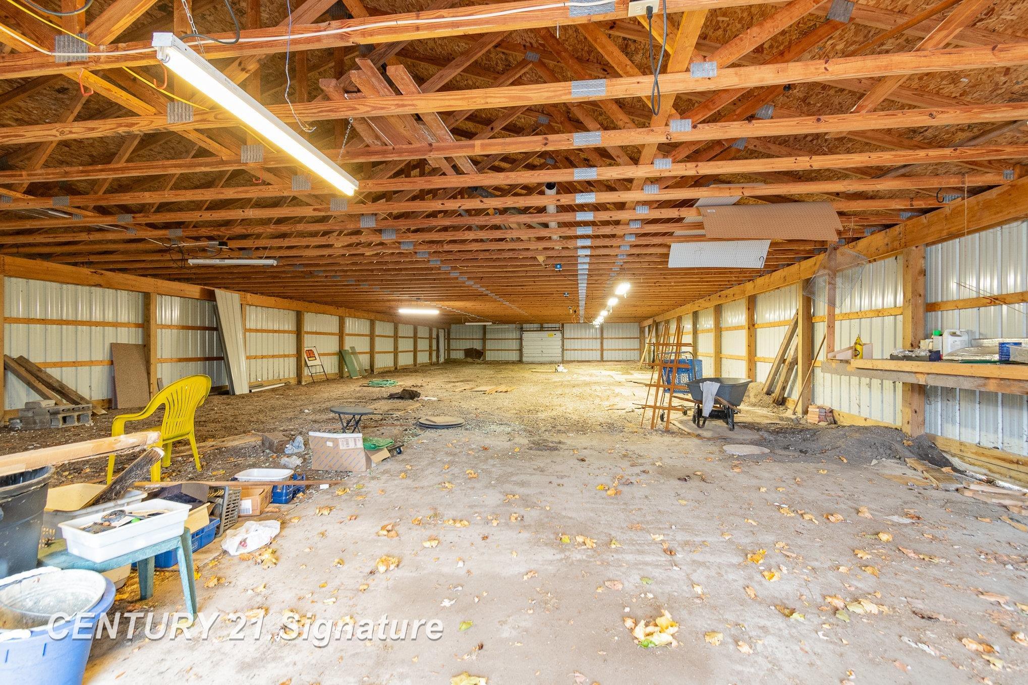 5380 North River Road Freeland, MI 48623 - Photo 26 of 36 50162790-fa17b364-bc5d-44ca-a9cd-30a39ce7d9e8.JPG