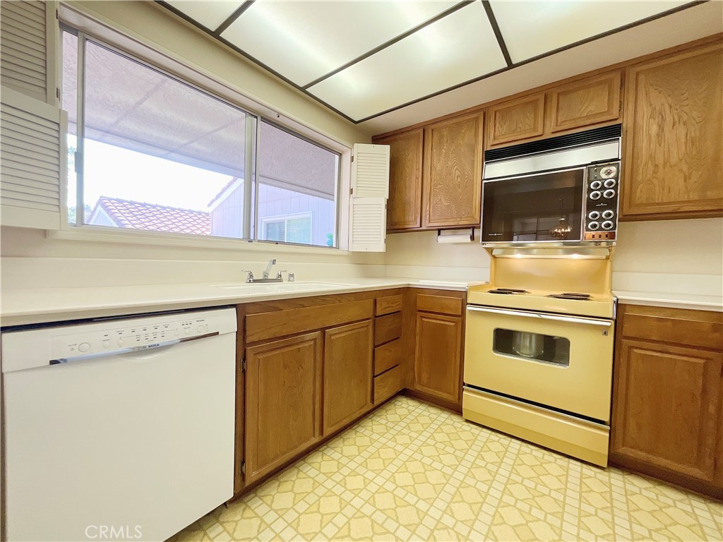 3397 Punta Alta, Unit O Laguna Woods, CA 92637 - Photo 21 of 27