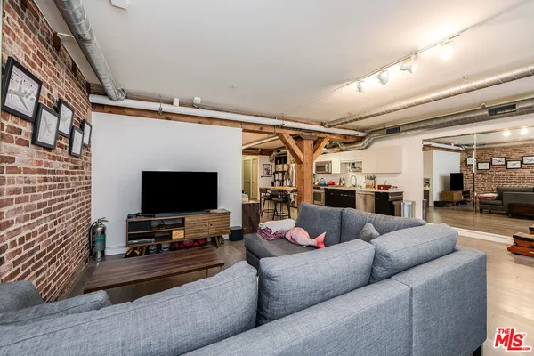 $719,000 | 527 Molino Street, Unit 206, Los Angeles, CA 90013