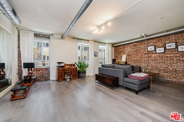 $719,000 | 527 Molino Street, Unit 206, Los Angeles, CA 90013