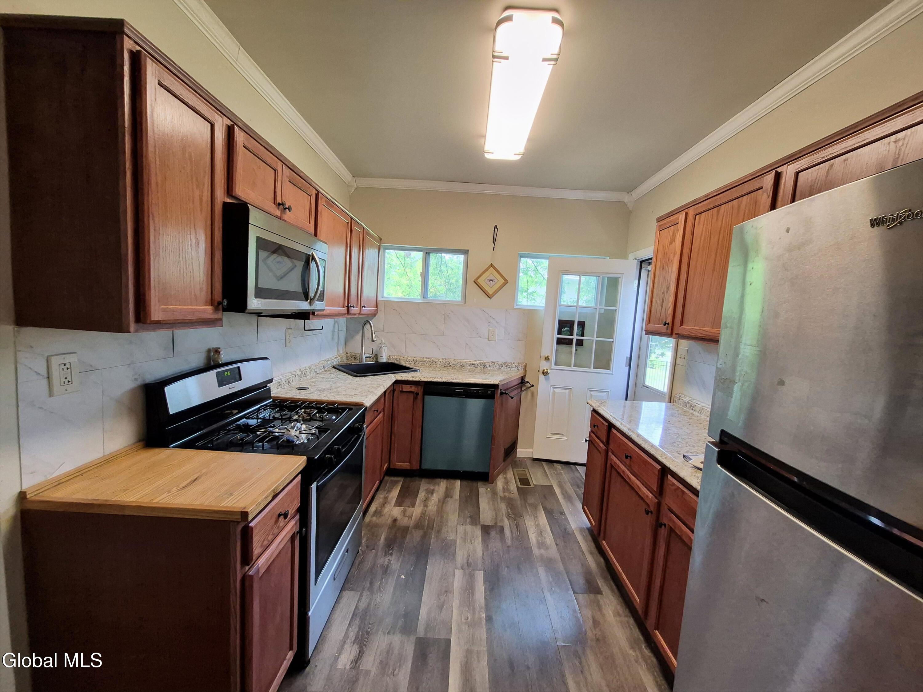 2057 Brookview Road Schodack, NY 12033 - Photo 8 of 24 5887