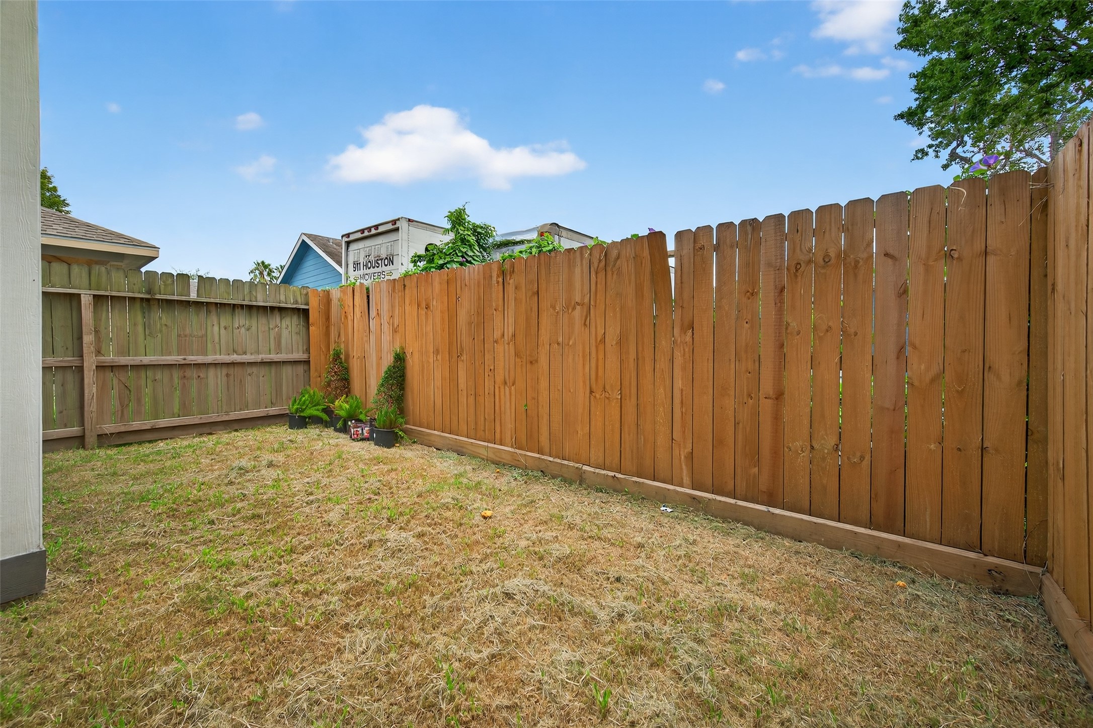 7325 Market Street Houston, TX 77020 - Photo 39 of 47 a view of outdoor space and wooden fence