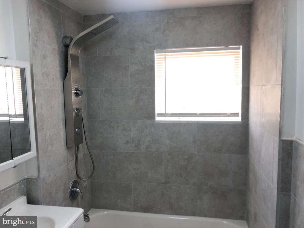 3085 South Congress Road Camden, NJ 08104 - Photo 15 of 22