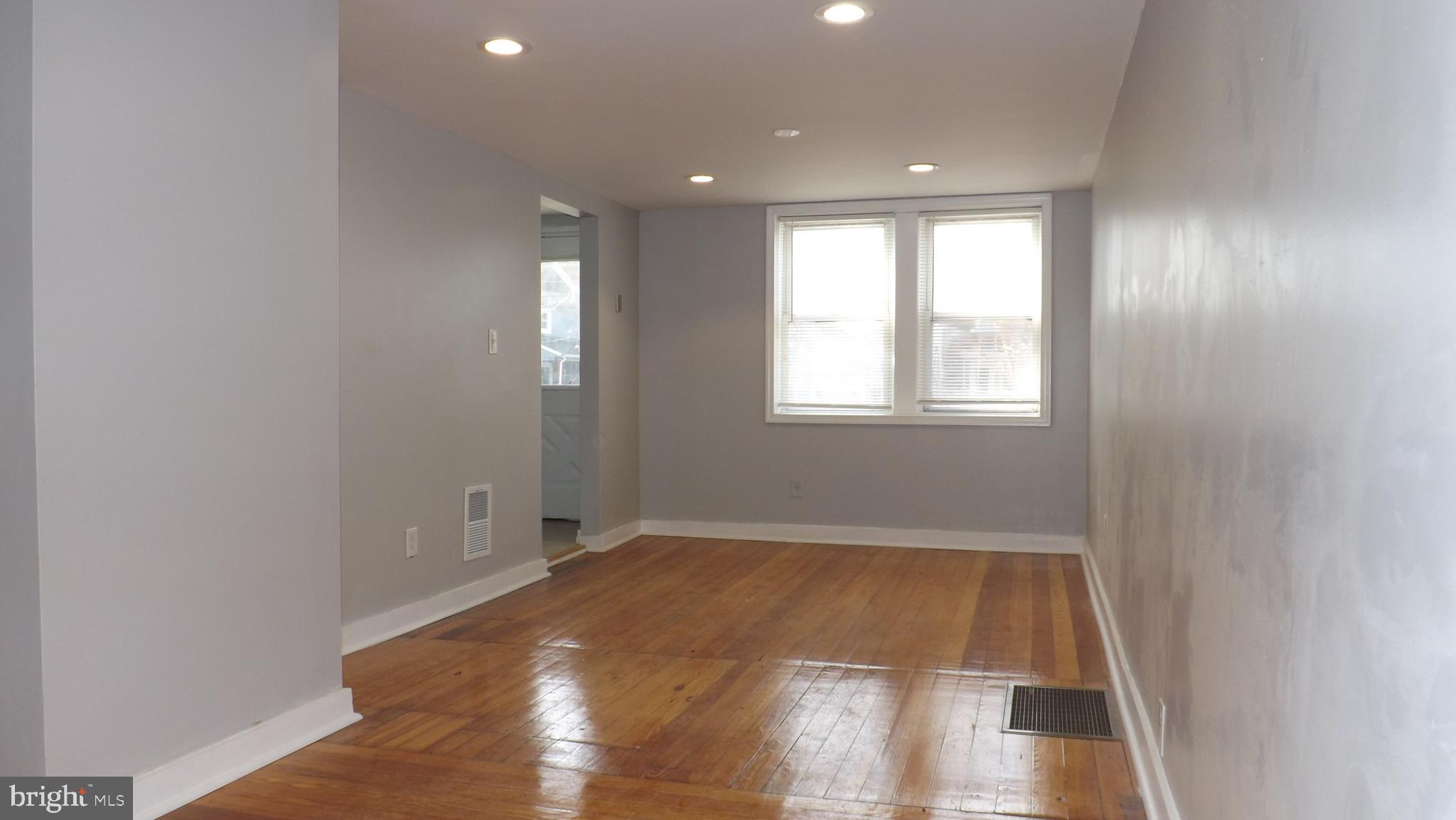 3085 South Congress Road Camden, NJ 08104 - Photo 3 of 22