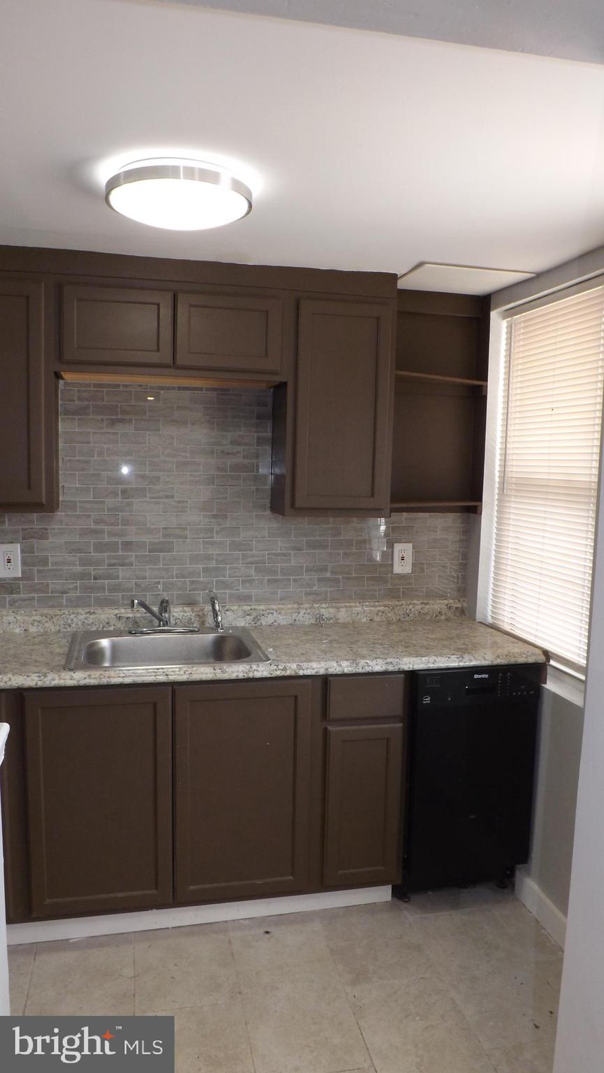3085 South Congress Road Camden, NJ 08104 - Photo 9 of 22
