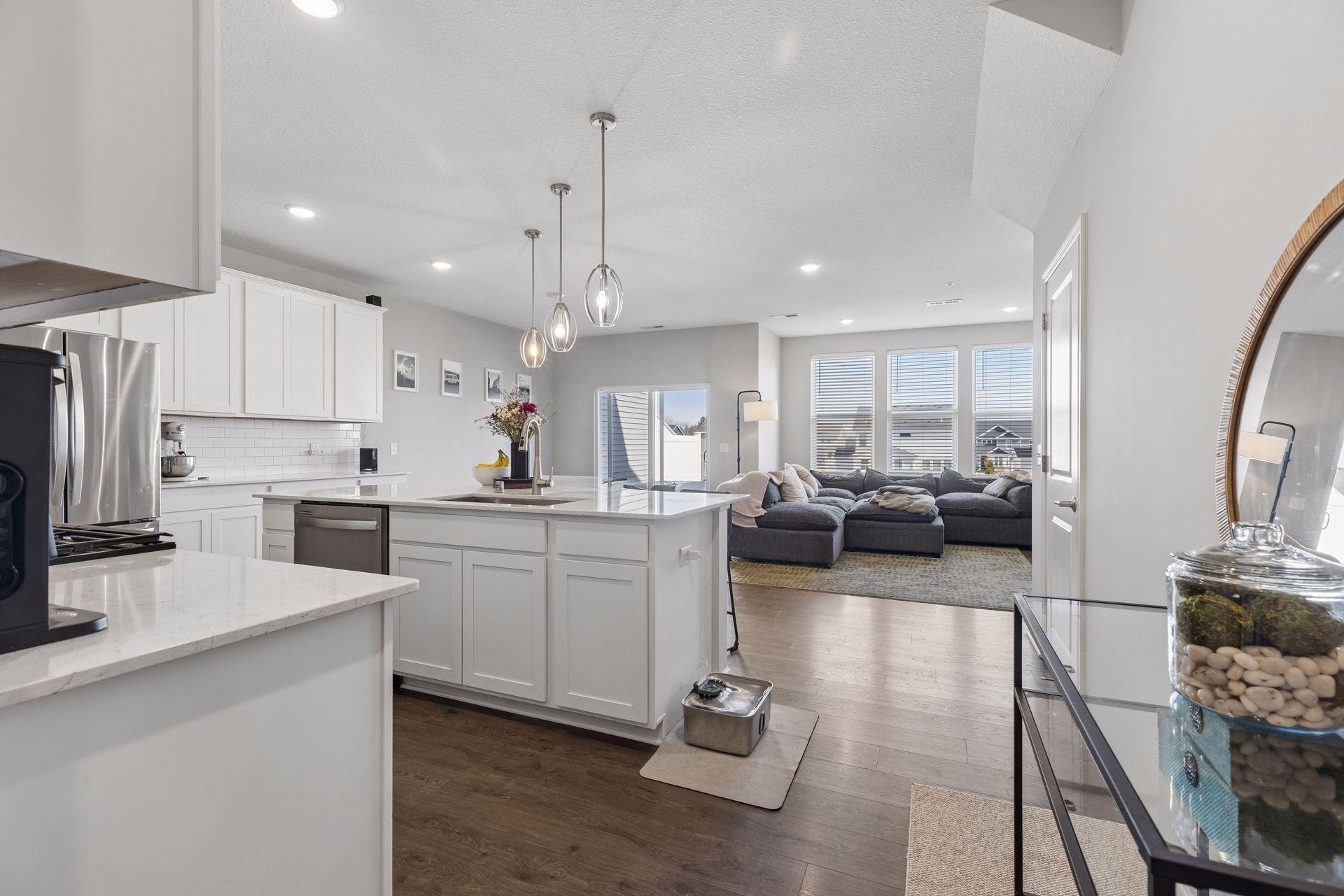 11335 Brookview Road Woodbury, MN 55129 - Photo 8 of 34