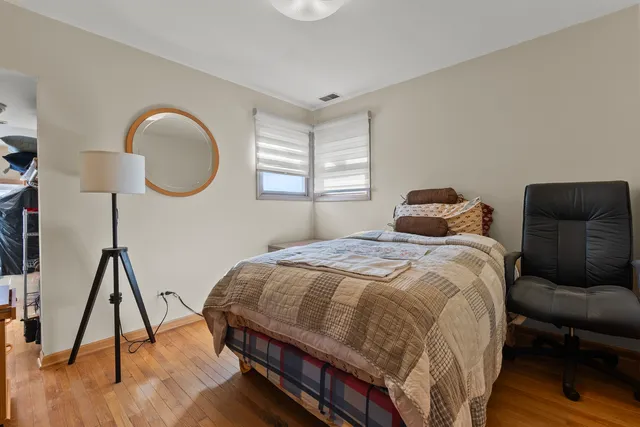 $349,900 | 3825 Kenilworth Avenue, Berwyn, IL 60402