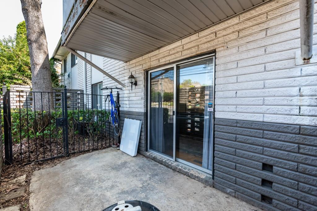 3501 Roswell Road Northeast, Unit 103 Atlanta, GA 30305 - Photo 12 of 13