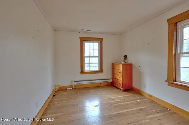 a view of entryway and hall