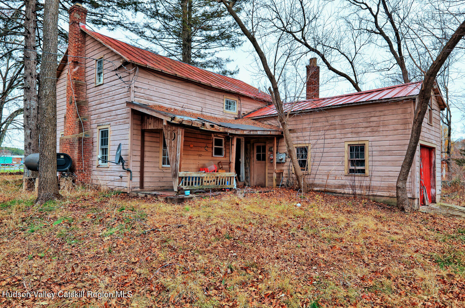 7548 Highway 32 Cairo, NY 12413 - Photo 9 of 50 a backyard of a house with barbeque oven