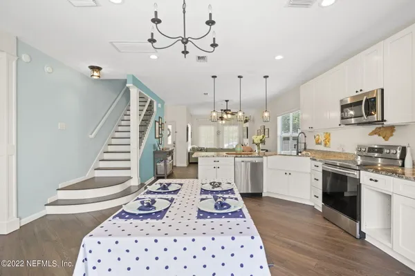 $3,600 | 3523 America Avenue, Jacksonville Beach, FL 32250