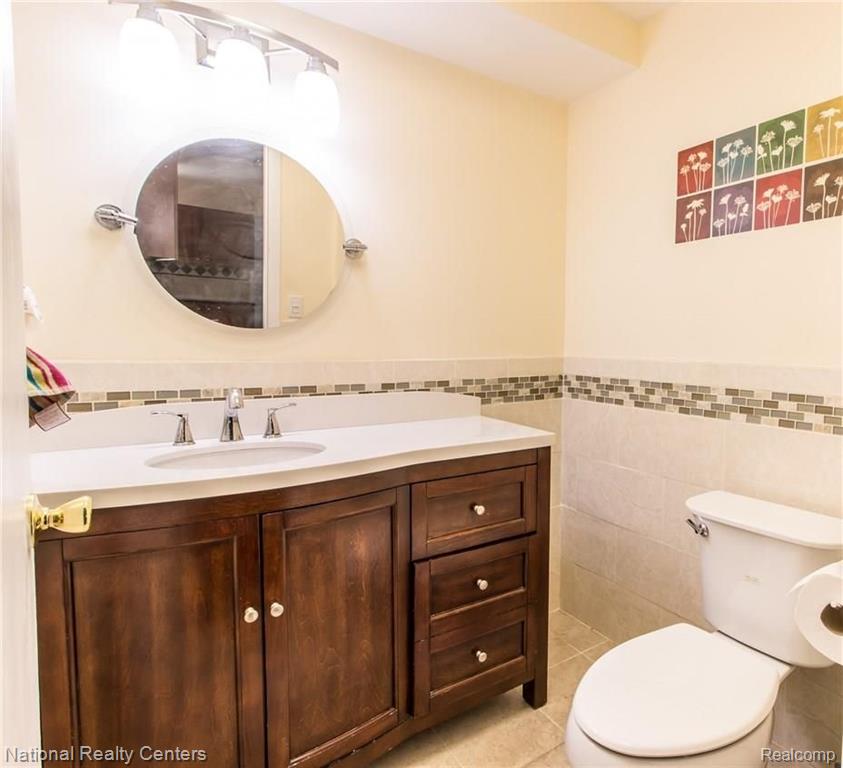 752 Lion Street Rochester Hills, MI 48307 - Photo 13 of 24
