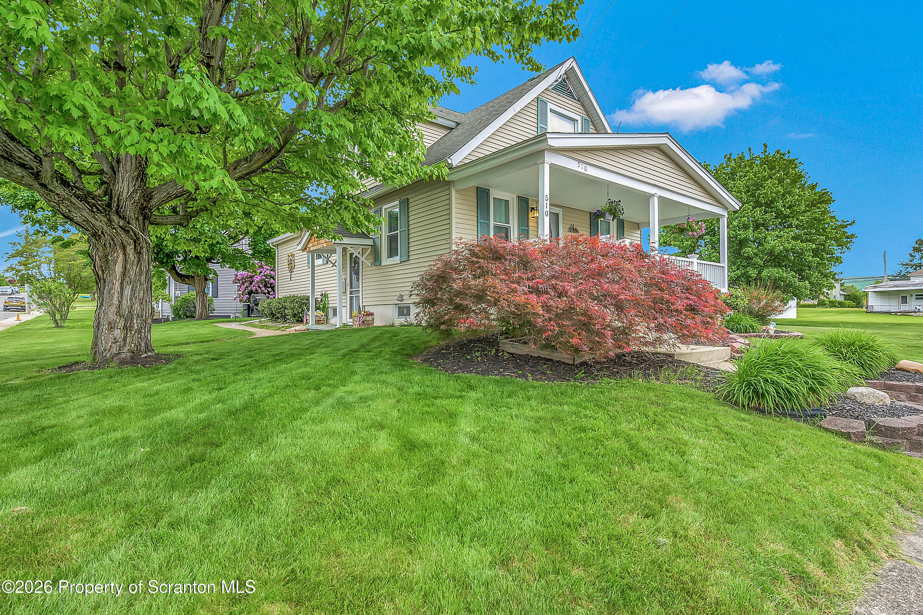 510 Roth Street Moosic, PA 18507 - Photo 20 of 49 Front Porch
