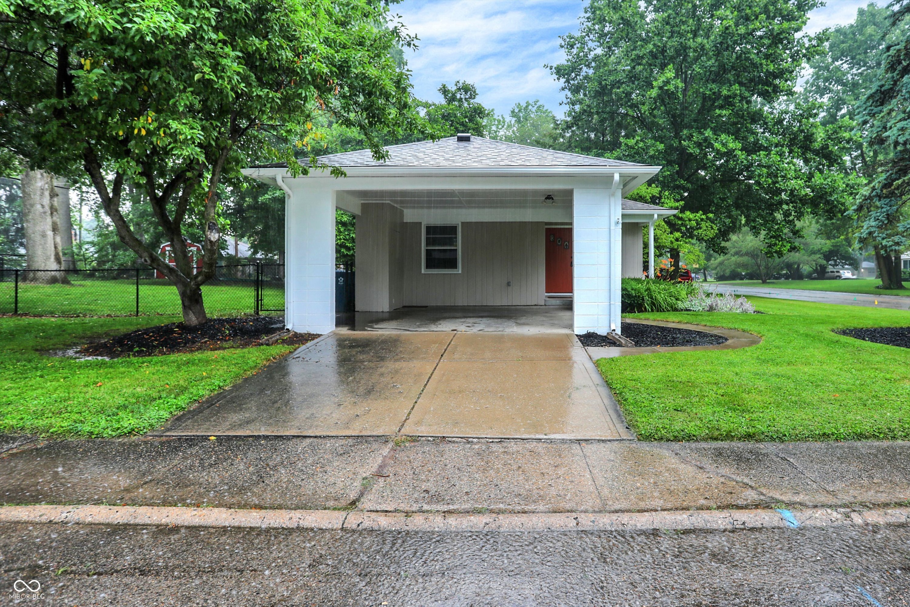 5880 North Rural Street Indianapolis, IN 46220 - Photo 2 of 40 Gallery Image 2
