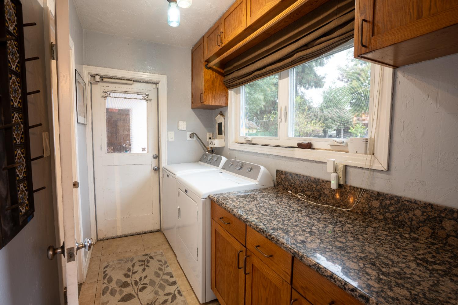 2002 Merced Street Selma, CA 93662 - Photo 11 of 51