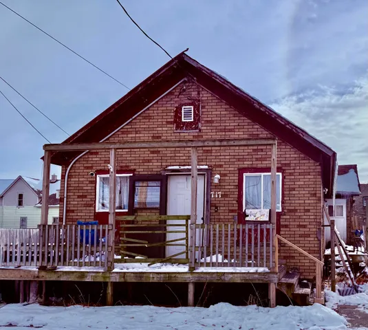 $79,900 | 717 Hubbard Street, Racine, WI 53402