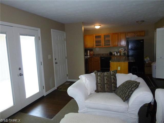 472-474 Sprague Road Berea, OH 44017 - Photo 3 of 22 Gallery Image 3