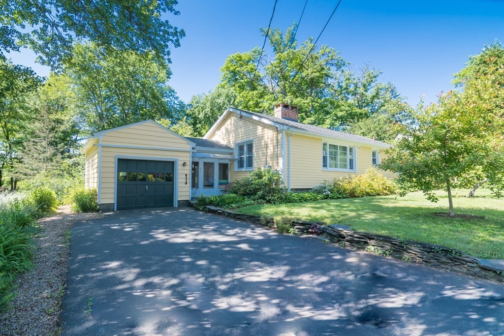63 Chestnut Street Amherst, MA 01002 - Photo 1 of 33 Gallery Image 1