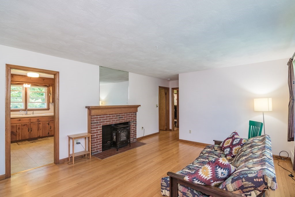 63 Chestnut Street Amherst, MA 01002 - Photo 11 of 33 Gallery Image 11
