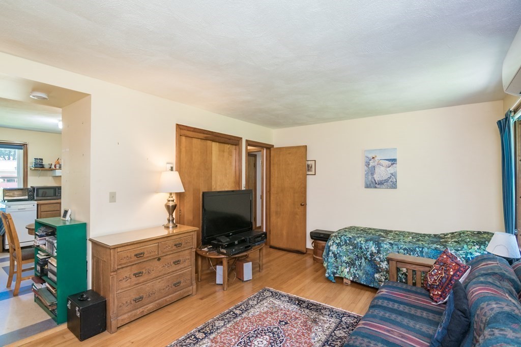 63 Chestnut Street Amherst, MA 01002 - Photo 22 of 33 Gallery Image 22