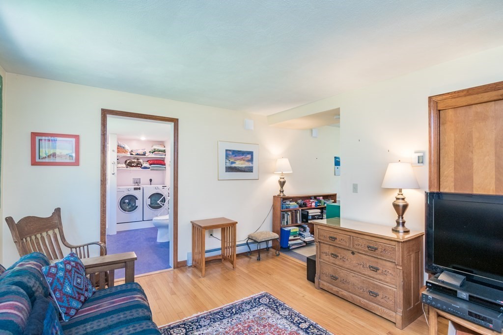 63 Chestnut Street Amherst, MA 01002 - Photo 23 of 33 Gallery Image 23