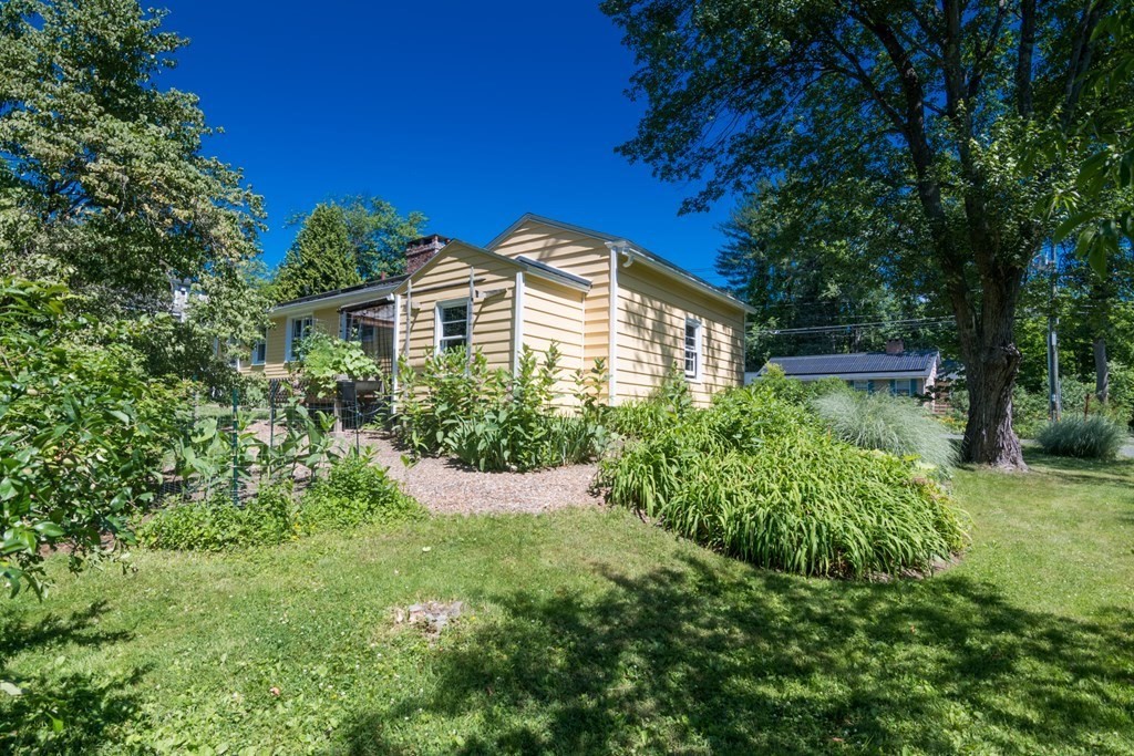 63 Chestnut Street Amherst, MA 01002 - Photo 28 of 33 Gallery Image 28