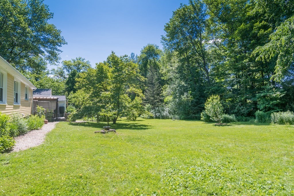 63 Chestnut Street Amherst, MA 01002 - Photo 31 of 33 Gallery Image 31